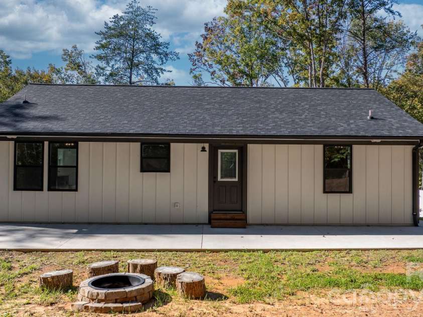 280 Haven Ridge Lane, Marion, NC 28752.  MLS# CAR4435656, YatesRealty ID 57313. 