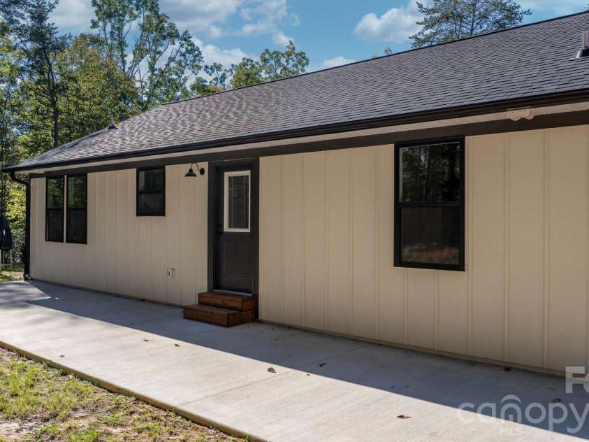 280 Haven Ridge Lane, Marion, NC 28752.  MLS# CAR4435656, YatesRealty ID 57313. 