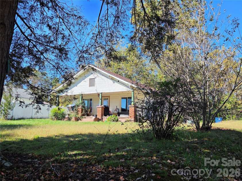 2220 Enon Road, Morganton, NC 28655.  MLS# CAR4435623, YatesRealty ID 57314. 