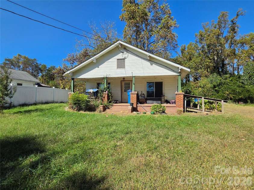 2220 Enon Road, Morganton, NC 28655.  MLS# CAR4435623, YatesRealty ID 57314. 