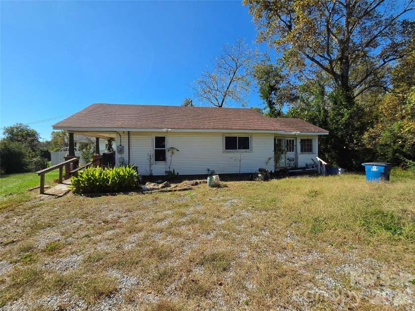 2220 Enon Road, Morganton, NC 28655.  MLS# CAR4435623, YatesRealty ID 57314. 