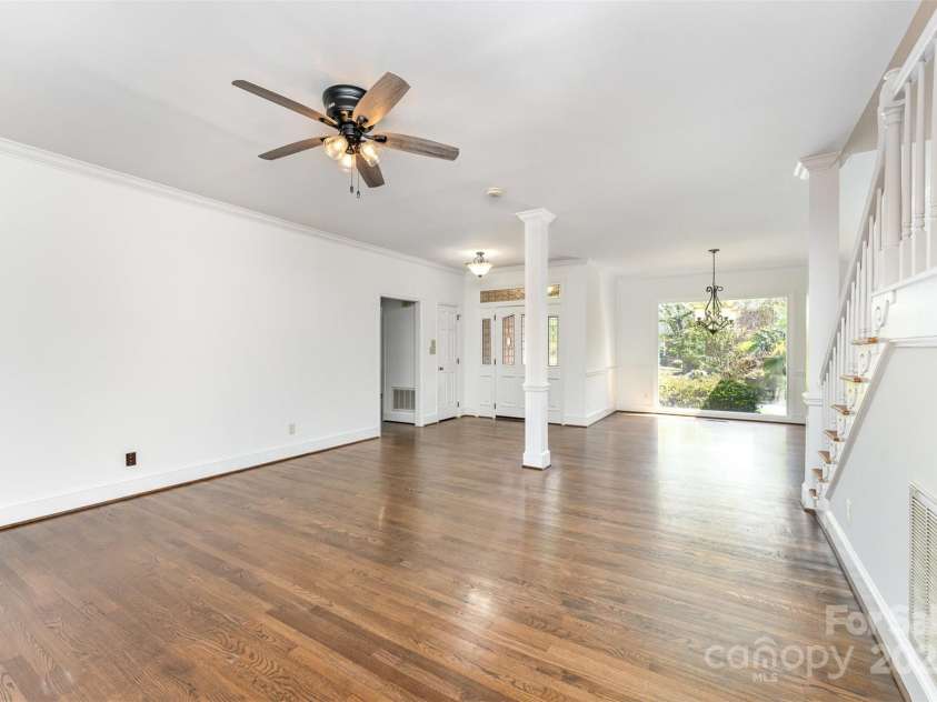 426 Saint Michaels Way, Fort Mill, SC 29708.  MLS# CAR4246006, YatesRealty ID 5732. 