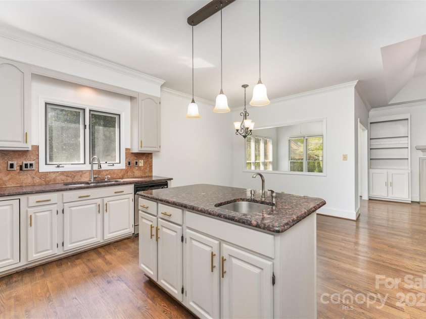 426 Saint Michaels Way, Fort Mill, SC 29708.  MLS# CAR4246006, YatesRealty ID 5732. 