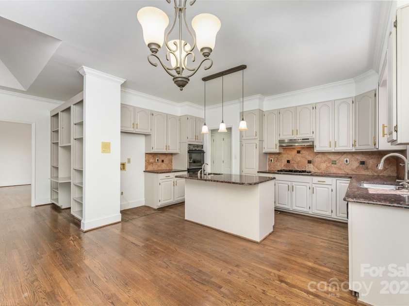 426 Saint Michaels Way, Fort Mill, SC 29708.  MLS# CAR4246006, YatesRealty ID 5732. 