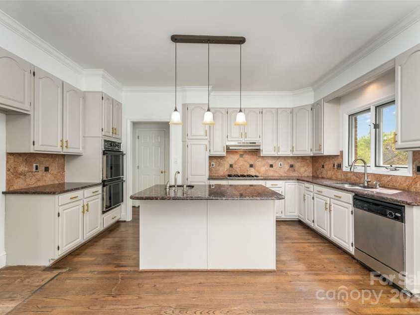 426 Saint Michaels Way, Fort Mill, SC 29708.  MLS# CAR4246006, YatesRealty ID 5732. 