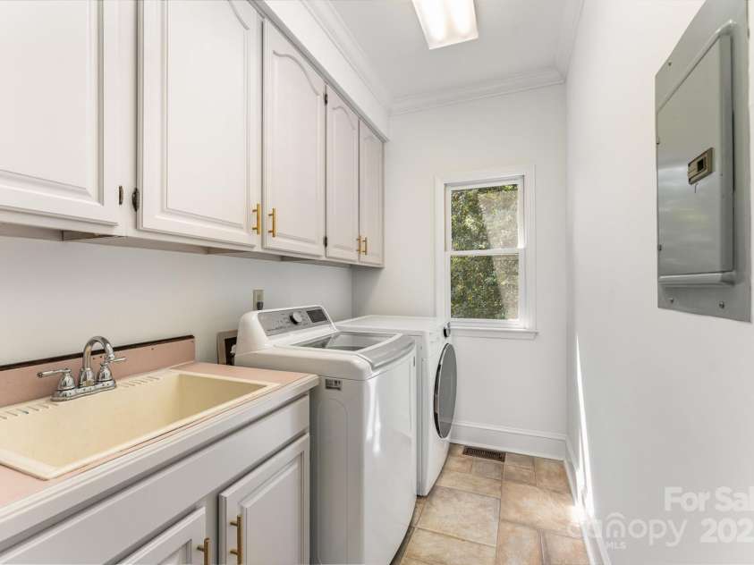 426 Saint Michaels Way, Fort Mill, SC 29708.  MLS# CAR4246006, YatesRealty ID 5732. 