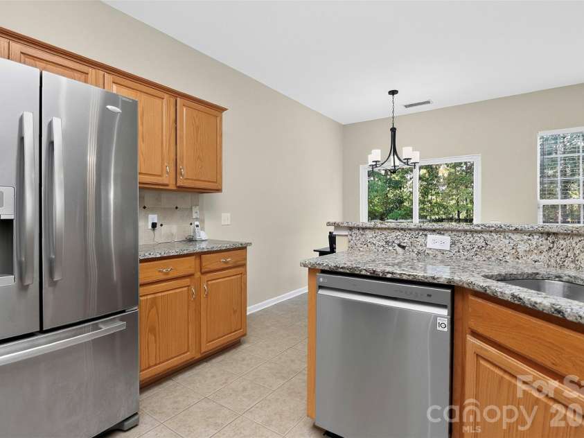 6617 Haddonfield Place, Charlotte, NC 28277.  MLS# CAR4432776, YatesRealty ID 57320. 