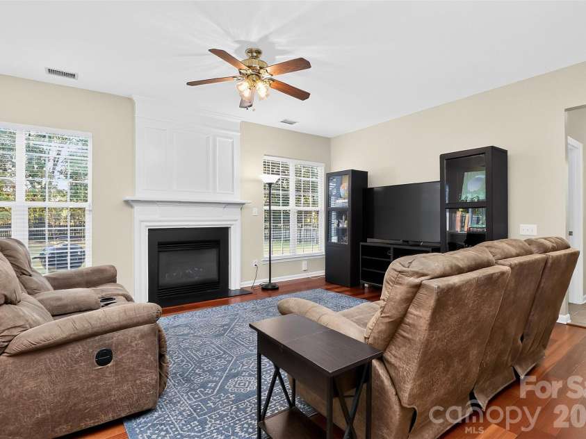 6617 Haddonfield Place, Charlotte, NC 28277.  MLS# CAR4432776, YatesRealty ID 57320. 