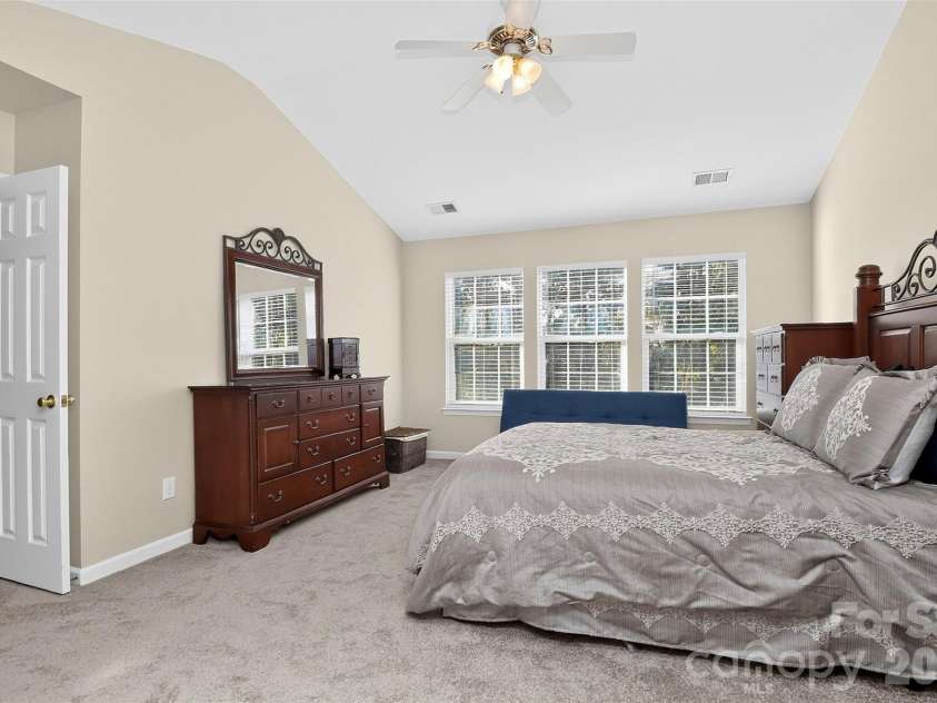 6617 Haddonfield Place, Charlotte, NC 28277.  MLS# CAR4432776, YatesRealty ID 57320. 