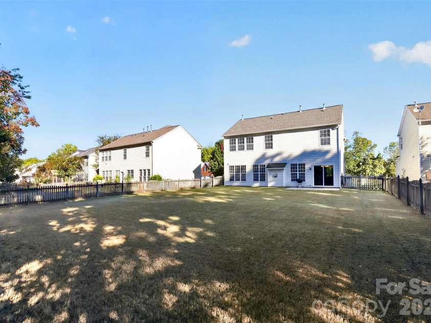 6617 Haddonfield Place, Charlotte, NC 28277.  MLS# CAR4432776, YatesRealty ID 57320. 
