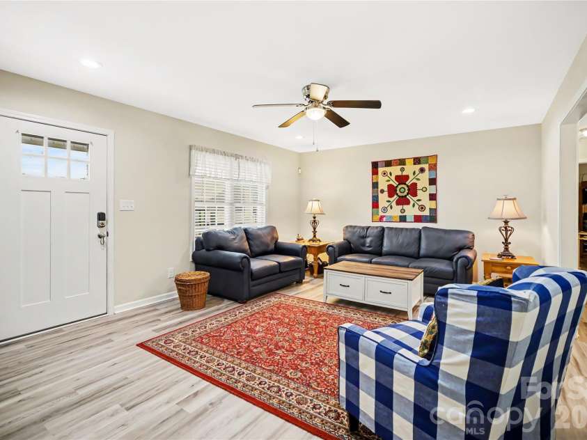 3664 Straw Field Trail, Lincolnton, NC 28092.  MLS# CAR4432347, YatesRealty ID 57325. 