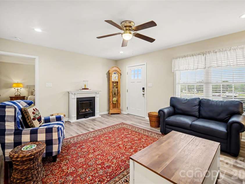 3664 Straw Field Trail, Lincolnton, NC 28092.  MLS# CAR4432347, YatesRealty ID 57325. 