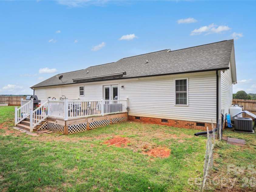 3664 Straw Field Trail, Lincolnton, NC 28092.  MLS# CAR4432347, YatesRealty ID 57325. 