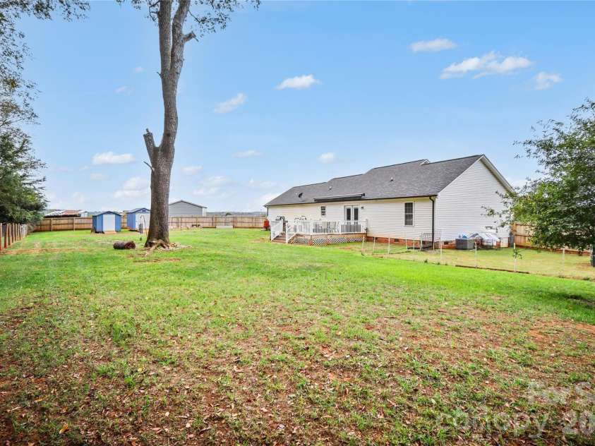 3664 Straw Field Trail, Lincolnton, NC 28092.  MLS# CAR4432347, YatesRealty ID 57325. 