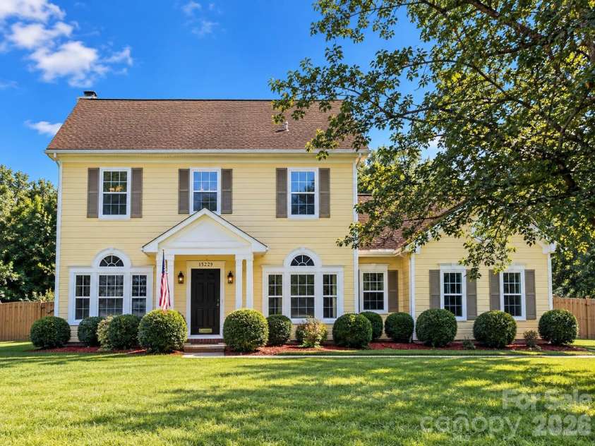 15229 Dartford Lane, Mint Hill, NC 28227.  MLS# CAR4434897, YatesRealty ID 57326. 