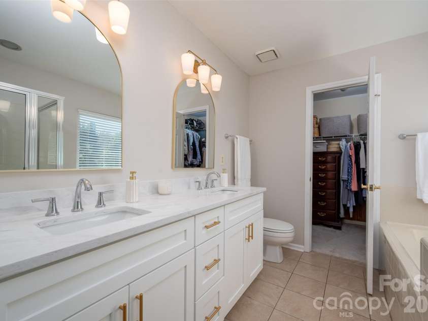 15229 Dartford Lane, Mint Hill, NC 28227.  MLS# CAR4434897, YatesRealty ID 57326. Ensuite bath & closet