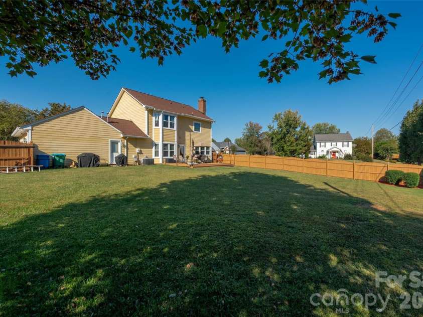 15229 Dartford Lane, Mint Hill, NC 28227.  MLS# CAR4434897, YatesRealty ID 57326. Fully fenced backyard