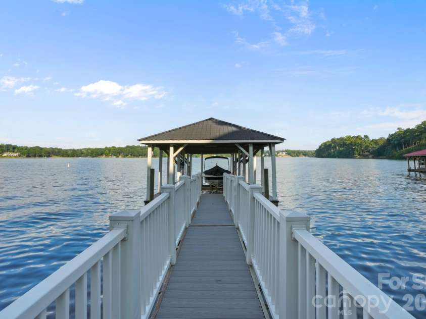 1348 Astoria Parkway, Catawba, NC 28609.  MLS# CAR4427203, YatesRealty ID 57327. 