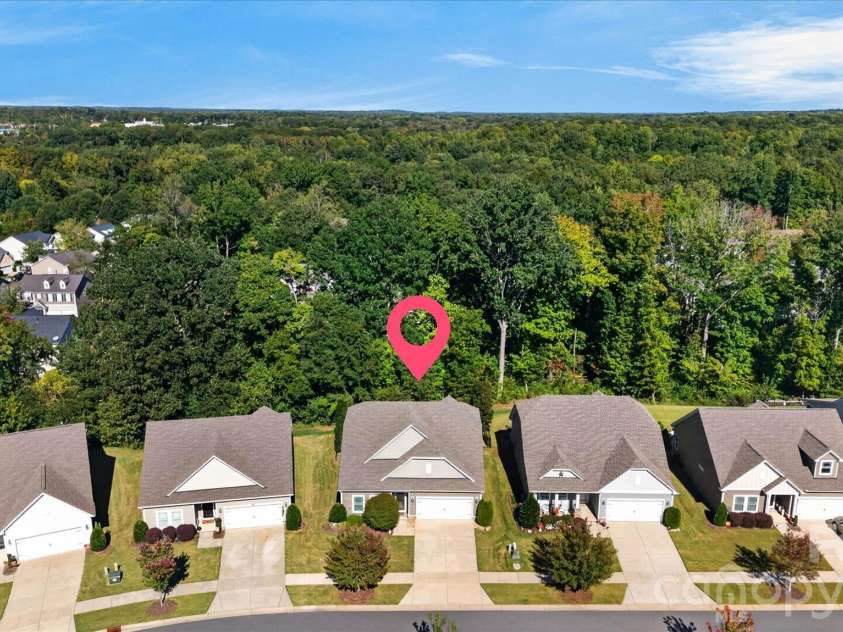 4521 Grove Manor Street, Waxhaw, NC 28173.  MLS# CAR4432721, YatesRealty ID 57328. 