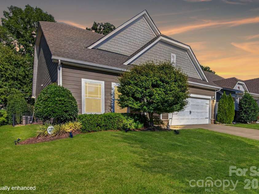 4521 Grove Manor Street, Waxhaw, NC 28173.  MLS# CAR4432721, YatesRealty ID 57328. 