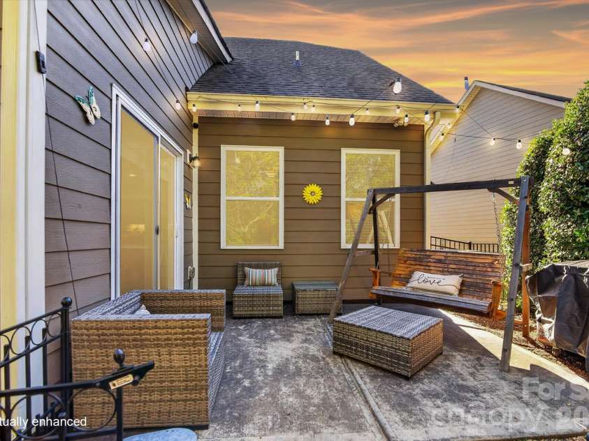 4521 Grove Manor Street, Waxhaw, NC 28173.  MLS# CAR4432721, YatesRealty ID 57328. 