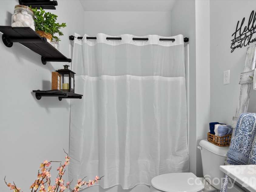 4521 Grove Manor Street, Waxhaw, NC 28173.  MLS# CAR4432721, YatesRealty ID 57328. Bathroom 2