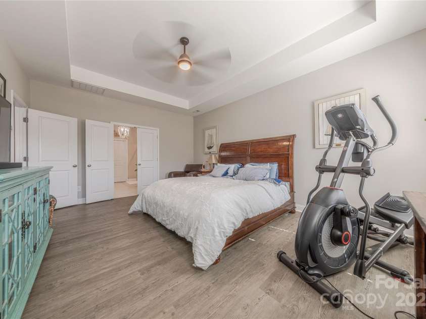 1048 Harbor Bay Drive, Indian Land, SC 29707.  MLS# CAR4231848, YatesRealty ID 5733. Tray Ceiling