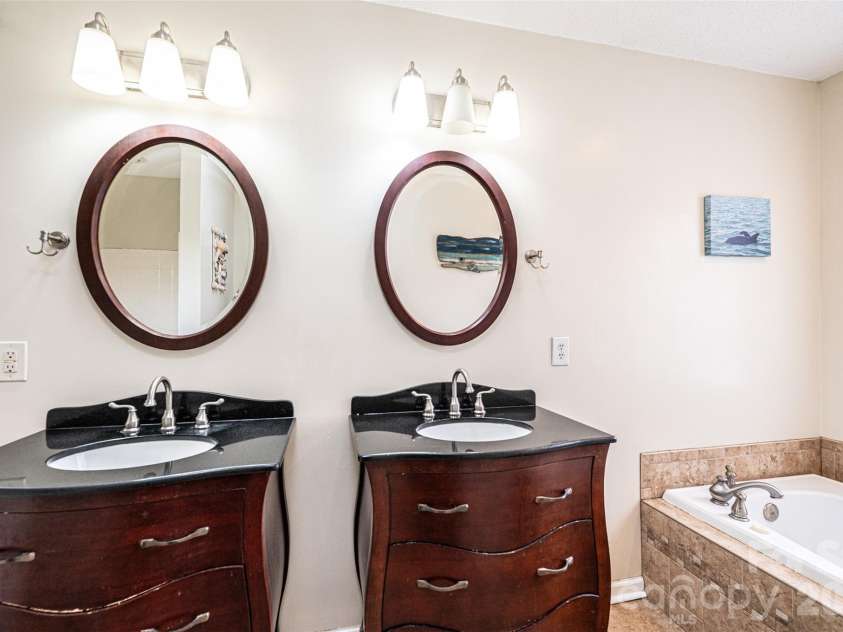 8839 Shepherd Court, Connelly Springs, NC 28612.  MLS# CAR4351109, YatesRealty ID 5733. Primary Suite Bath