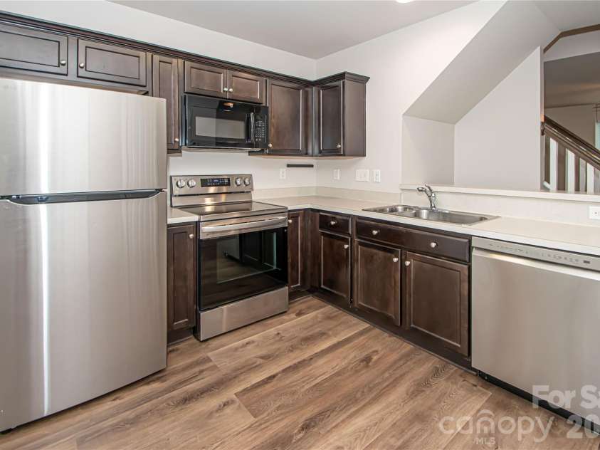 1614 Luther Street, Charlotte, NC 28204.  MLS# CAR4434621, YatesRealty ID 57337. 