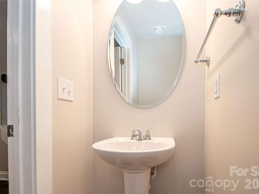 1614 Luther Street, Charlotte, NC 28204.  MLS# CAR4434621, YatesRealty ID 57337. 
