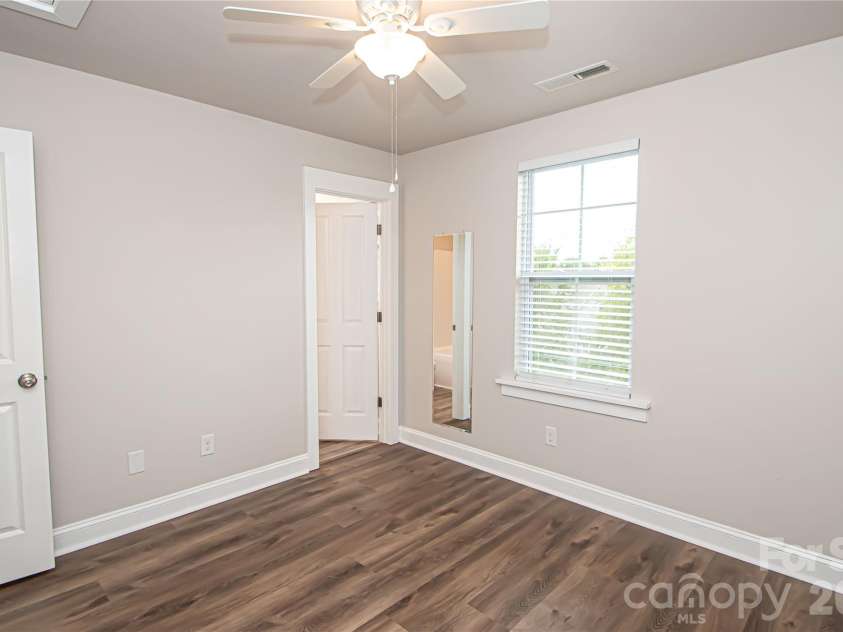 1614 Luther Street, Charlotte, NC 28204.  MLS# CAR4434621, YatesRealty ID 57337. 