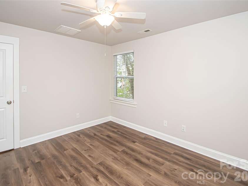 1614 Luther Street, Charlotte, NC 28204.  MLS# CAR4434621, YatesRealty ID 57337. 