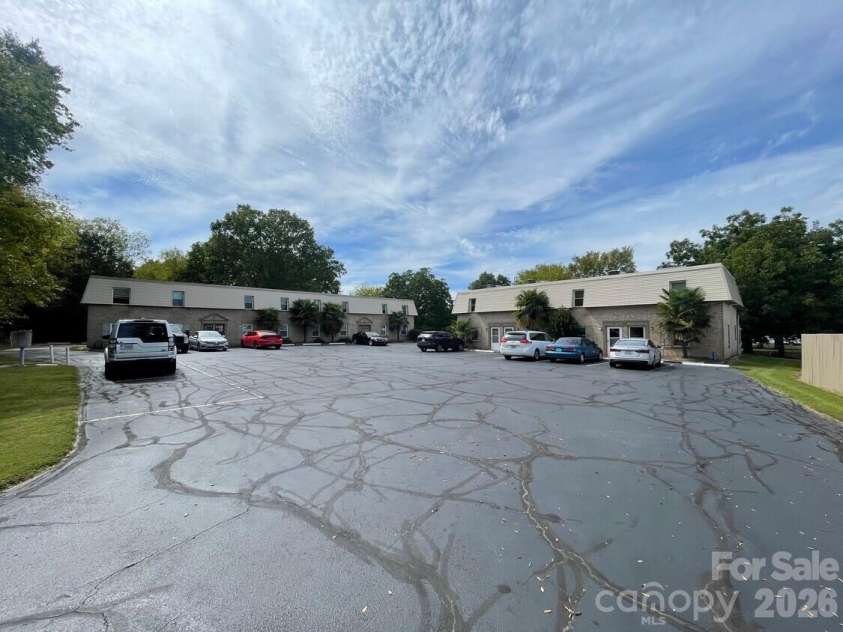 325 Hall Lane, Pineville, NC 28134.  MLS# CAR4435692, YatesRealty ID 57339. 