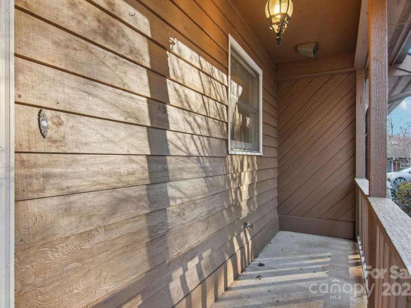 28 Pencross Circle, Etowah, NC 28729.  MLS# CAR4213167, YatesRealty ID 5734. 