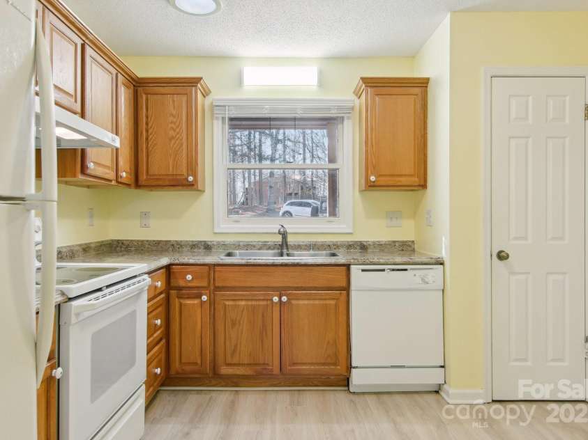 28 Pencross Circle, Etowah, NC 28729.  MLS# CAR4213167, YatesRealty ID 5734. 