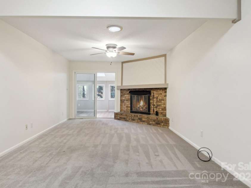 28 Pencross Circle, Etowah, NC 28729.  MLS# CAR4213167, YatesRealty ID 5734. 