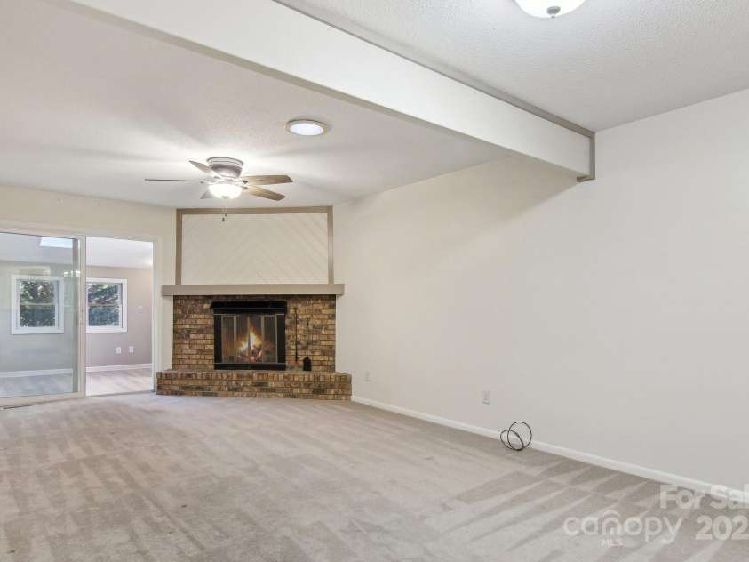 28 Pencross Circle, Etowah, NC 28729.  MLS# CAR4213167, YatesRealty ID 5734. 