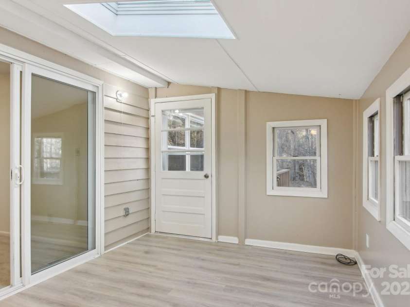 28 Pencross Circle, Etowah, NC 28729.  MLS# CAR4213167, YatesRealty ID 5734. 