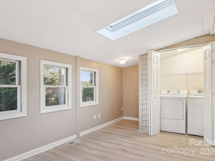 28 Pencross Circle, Etowah, NC 28729.  MLS# CAR4213167, YatesRealty ID 5734. 