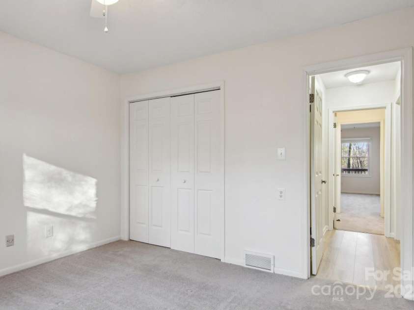 28 Pencross Circle, Etowah, NC 28729.  MLS# CAR4213167, YatesRealty ID 5734. 