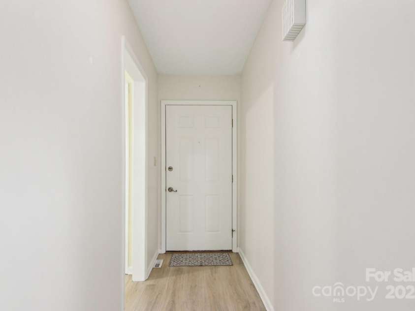 28 Pencross Circle, Etowah, NC 28729.  MLS# CAR4213167, YatesRealty ID 5734. 