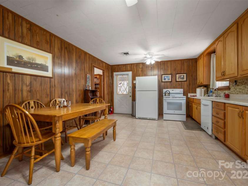 582 County Line Road, Rutherfordton, NC 28139.  MLS# CAR4235377, YatesRealty ID 5734. Kitchen