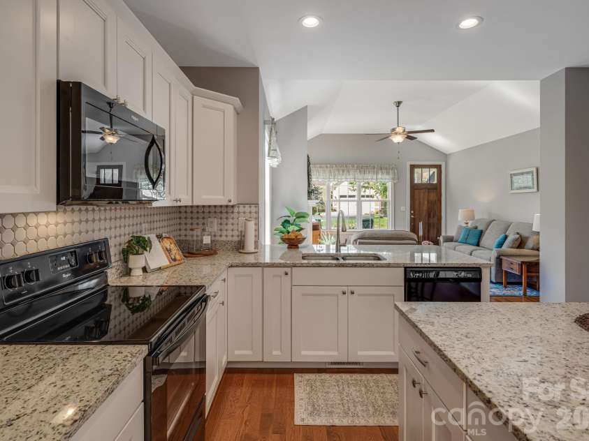 76 Rose Creek Road, Leicester, NC 28748.  MLS# CAR4430015, YatesRealty ID 57341. Spacious kitchen