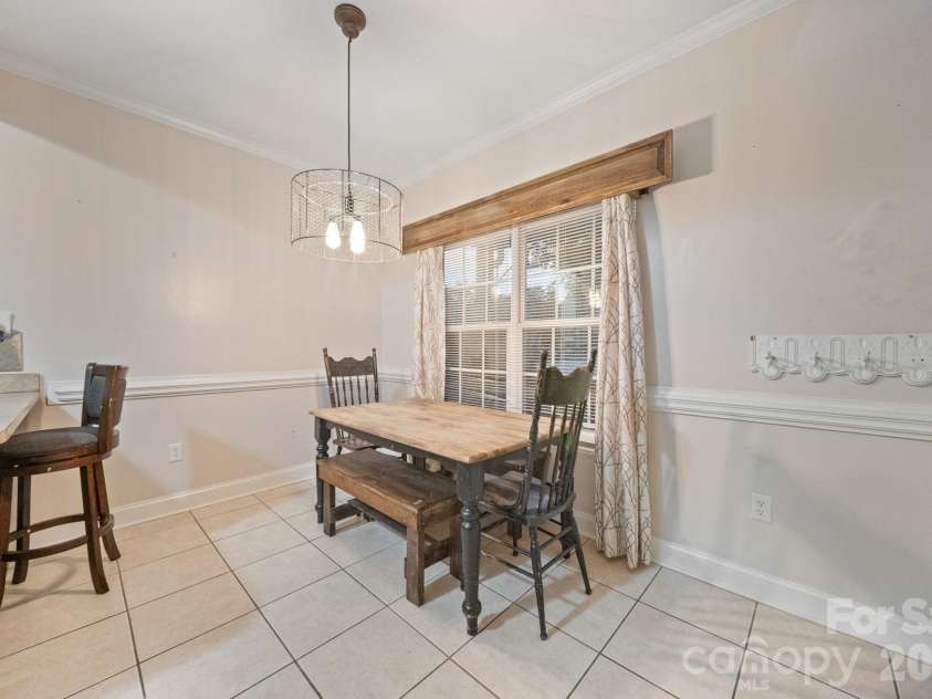 511 Zion Street, Landis, NC 28088.  MLS# CAR4433896, YatesRealty ID 57342. Dining area