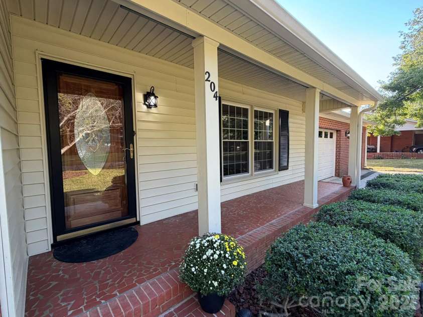204 General J E Johnston Street, Stanley, NC 28164.  MLS# CAR4435603, YatesRealty ID 57343. 
