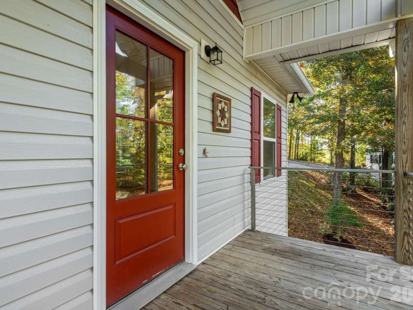 171 Rambling Trail, Hendersonville, NC 28739.  MLS# CAR4421899, YatesRealty ID 57344. Front Deck