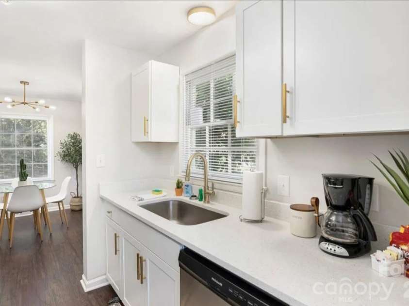 3909 Woodbriar Trail, Charlotte, NC 28205.  MLS# CAR4435688, YatesRealty ID 57345. 