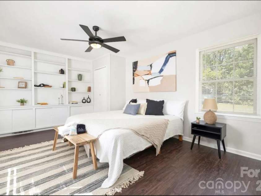 3909 Woodbriar Trail, Charlotte, NC 28205.  MLS# CAR4435688, YatesRealty ID 57345. 