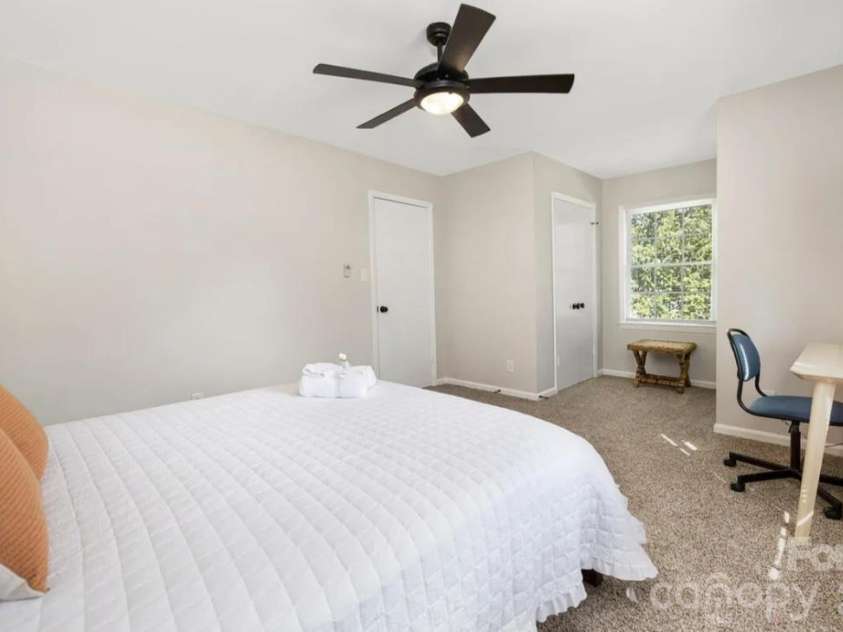 3909 Woodbriar Trail, Charlotte, NC 28205.  MLS# CAR4435688, YatesRealty ID 57345. 