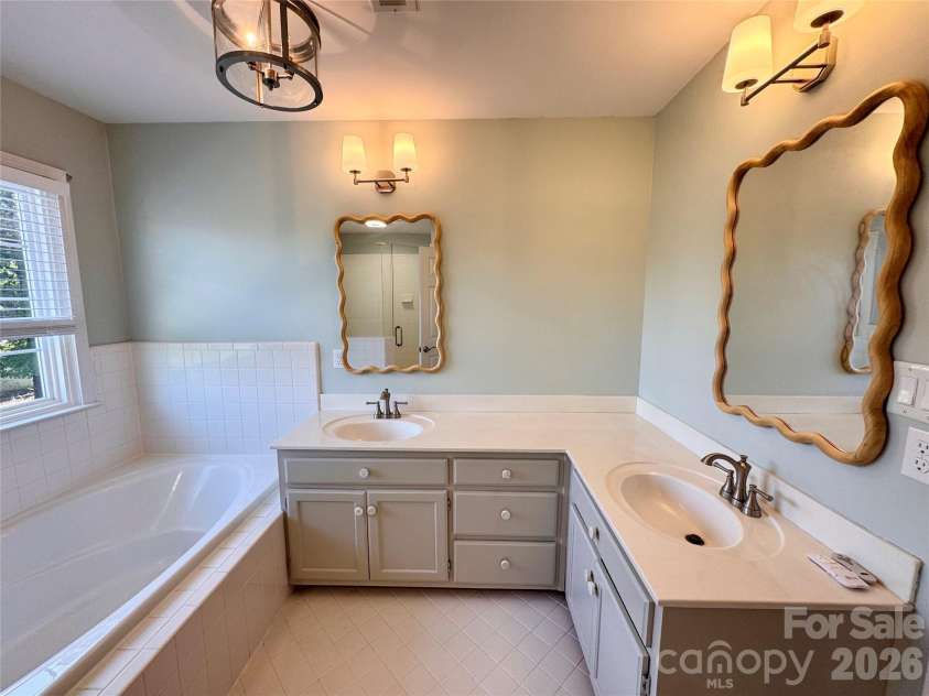 7101 Founders Way, Harris, NC 28075.  MLS# CAR4435546, YatesRealty ID 57347. Primary bath